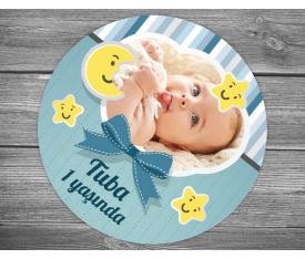 Sarı Sevimli Ay ve Yıldız Bebek Doğum Günü Sticker